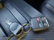 ✅ 2006 Ford Mustang GT Deluxe • VIN: 1ZVFT82H065213851 • Lot: 43545902. Wystawiony na IAAI z przebiegiem 44 386 mil. Bezpłatny archiwum sprzedaży aukcyjnych z USA i szczegółowy raport historii pojazdu na DreamBid. Zdjęcie 11.