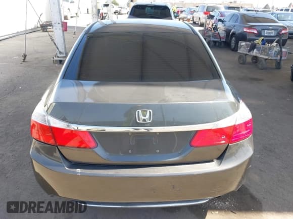✅ 2013 Honda Accord EX • VIN: 1HGCR2F76DA200482 • Lot: 42526431. Listed on IAAI with 164,031 mi. Free auction sales archive from the USA and detailed vehicle history report at DreamBid. Image 17.
