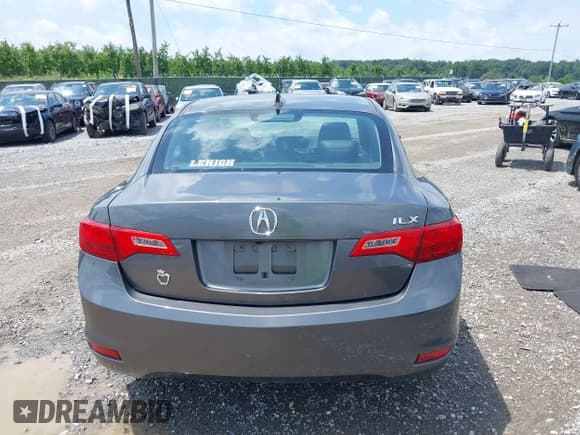 ✅ 2013 Acura ILX Technology • VIN: 19VDE1F78DE005286 • Lot: 42738521. Listed on IAAI with 124,977 mi. Free auction sales archive from the USA and detailed vehicle history report at DreamBid. Image 16.