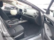 ✅ 2016 Mazda 3 i Sport • VIN: JM1BM1T71G1317043 • Lot: 43581191. Wystawiony na IAAI z przebiegiem 57 668 mil. Bezpłatny archiwum sprzedaży aukcyjnych z USA i szczegółowy raport historii pojazdu na DreamBid. Zdjęcie 5.