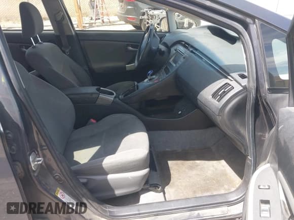 ✅ 2014 Toyota Prius Four • VIN: JTDKN3DU6E1737844 • Lot: 43063587. Wystawiony na IAAI z przebiegiem 244 353 mil. Bezpłatny archiwum sprzedaży aukcyjnych z USA i szczegółowy raport historii pojazdu na DreamBid. Zdjęcie 5.