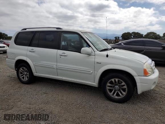 ✅ 2004 Suzuki XL7 LX • VIN: JS3TY92V844109048 • Lot: 66015825. Listed on Copart with 120,238 mi. Free auction sales archive from the USA and detailed vehicle history report at DreamBid. Image 4.