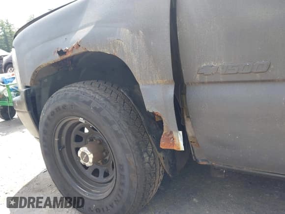 ✅ 2001 Chevrolet Silverado 1500 • VIN: 2GCEK19T811154366 • Лот: 42706317. Опубликован ранее на IAAI с пробегом 285 671 миль. Бесплатный доступ к архиву аукционных продаж из США и подробный отчёт об истории автомобиля на DreamBid. Изображение 13.