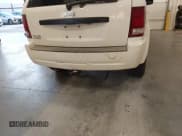 ✅ 2007 Jeep Grand Cherokee Laredo • VIN: 1J8GR48K97C580917 • Lot: 43764103. Listed on IAAI with 260,326 mi. Free auction sales archive from the USA and detailed vehicle history report at DreamBid. Image 6.