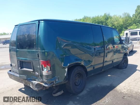 ✅ 2008 Ford Econoline Cargo Commercial • VIN: 1FTNE24W98DA60204 • Lot: 42508766. Listed on IAAI with 163,270 mi. Free auction sales archive from the USA and detailed vehicle history report at DreamBid. Image 4.