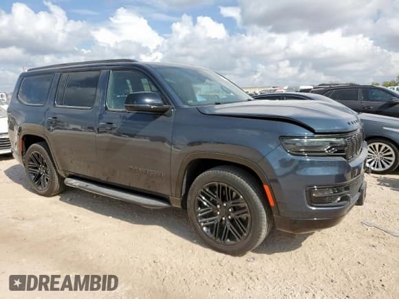 ✅ 2025 Jeep Wagoneer Series II • VIN: 1C4SJVBP5SS507593 • Lot: 70587425. Listed on Copart with 8,294 mi. Free auction sales archive from the USA and detailed vehicle history report at DreamBid. Image 4.