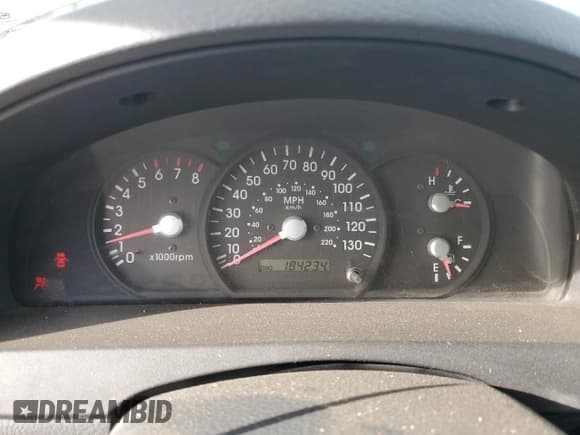✅ 2003 Kia Sorento LX • VIN: KNDJD733235121515 • Лот: 85347144. Опубликован ранее на Copart с пробегом 184 234 миль. Бесплатный доступ к архиву аукционных продаж из США и подробный отчёт об истории автомобиля на DreamBid. Изображение 9.