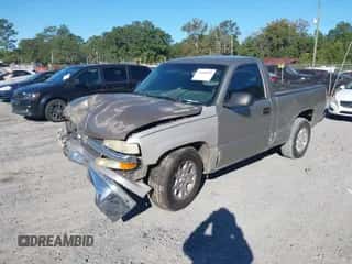 2002 Chevrolet Silverado 1500 z VIN 1GCEC14W32Z223181, wystawiony jako IAAI lot #43468850 z przebiegiem Nie podano mil oraz . Historia ofert i sprzedaży dostępna na DreamBid. Obrazek 2.