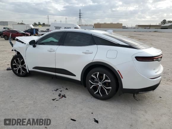 ✅ 2023 Toyota Crown XLE • VIN: JTDAAAAF1P3011754 • Лот: 41238044. Опубликован ранее на Copart с пробегом 6 266 миль. Бесплатный доступ к архиву аукционных продаж из США и подробный отчёт об истории автомобиля на DreamBid. Изображение 2.