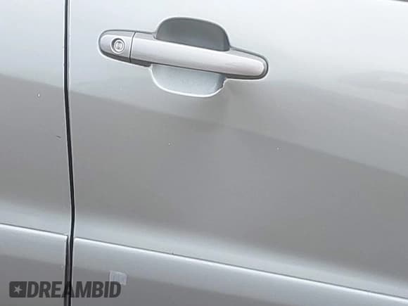 ✅ 2005 Toyota RAV4 • VIN: JTEHD20VX56044019 • Lot: 43684992. Wystawiony na IAAI z przebiegiem 248 184 mil. Bezpłatny archiwum sprzedaży aukcyjnych z USA i szczegółowy raport historii pojazdu na DreamBid. Zdjęcie 6.