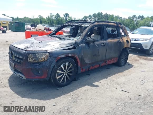 ✅ 2022 Mercedes-Benz GLB 250 • VIN: W1N4M4HB9NW184239 • Лот: 42751643. Опубликован ранее на IAAI с пробегом Не указан. Бесплатный доступ к архиву аукционных продаж из США и подробный отчёт об истории автомобиля на DreamBid. Изображение 2.