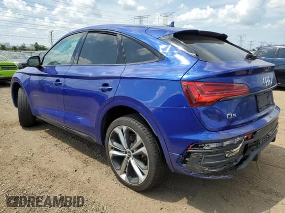 ✅ 2022 Audi Q5 Sportback S line Premium Plus • VIN: WA15AAFY2N2015563 • Lot: 61408015. Listed on Copart with 43,561 mi. Free auction sales archive from the USA and detailed vehicle history report at DreamBid. Image 2.