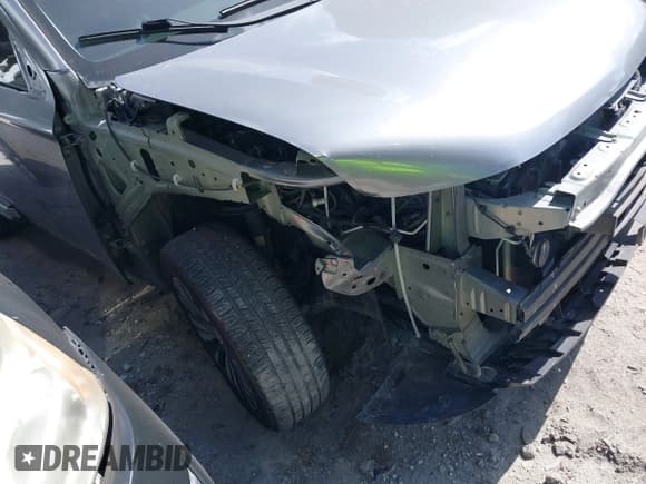 ✅ 2020 Mitsubishi Outlander SE • VIN: JA4AD3A33LZ006226 • Lot: 41742695. Listed on IAAI with 130,393 mi. Free auction sales archive from the USA and detailed vehicle history report at DreamBid. Image 18.