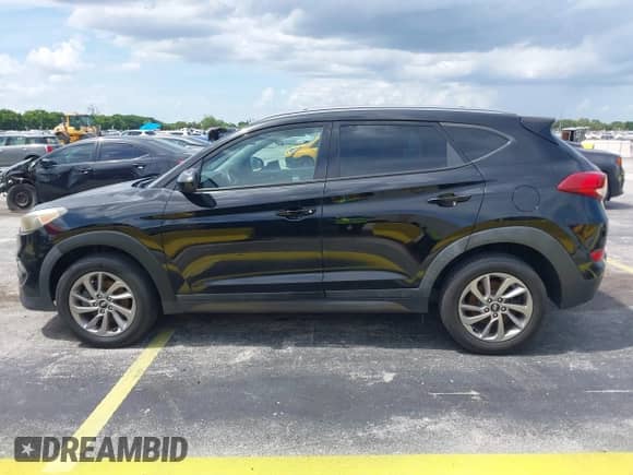 2016 Hyundai Tucson Limited z VIN KM8J33A23GU021906, wystawiony jako IAAI lot #42882911 z przebiegiem 134 985 mil mil oraz . Historia ofert i sprzedaży dostępna na DreamBid. Obrazek 14.