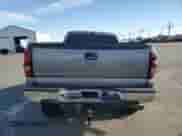 ✅ 2006 Chevrolet Silverado 2500HD LT2 • VIN: 1GCHC23G26F173975 • Lot: 82611505. Wystawiony na Copart z przebiegiem 139 492 mil. Bezpłatny archiwum sprzedaży aukcyjnych z USA i szczegółowy raport historii pojazdu na DreamBid. Zdjęcie 6.