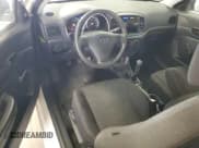 ✅ 2011 Hyundai Accent GL • VIN: KMHCM3AC8BU194490 • Lot: 86435525. Wystawiony na Copart z przebiegiem 123 452 mil. Bezpłatny archiwum sprzedaży aukcyjnych z USA i szczegółowy raport historii pojazdu na DreamBid. Zdjęcie 8.