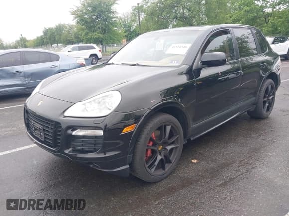 ✅ 2008 Porsche Cayenne GTS • VIN: WP1AD29P18LA75240 • Lot: 42324346. Listed on IAAI with 160,161 mi. Free auction sales archive from the USA and detailed vehicle history report at DreamBid. Image 17.