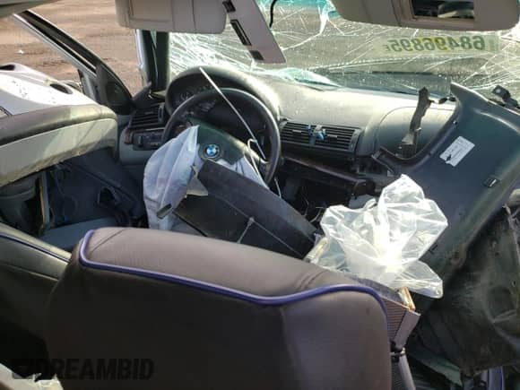 2002 BMW 3 Series 325xi с VIN WBAEU33432PF64603, выставлен на аукционе Copart как лот 68496895 с пробегом Не указан миль и Списание • Salvage title. История ставок и продаж доступна на DreamBid. Изображение 8.