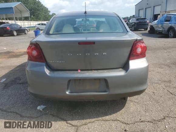 ✅ 2012 Dodge Avenger SE • VIN: 1C3CDZAB4CN325204 • Lot: 73301484. Wystawiony na Copart z przebiegiem 174 301 mil. Bezpłatny archiwum sprzedaży aukcyjnych z USA i szczegółowy raport historii pojazdu na DreamBid. Zdjęcie 6.