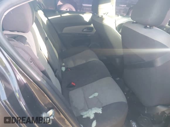 ✅ 2014 Chevrolet Cruze LS • VIN: 1G1PA5SH1E7292020 • Lot: 43731433. Wystawiony na IAAI z przebiegiem 150 456 mil. Bezpłatny archiwum sprzedaży aukcyjnych z USA i szczegółowy raport historii pojazdu na DreamBid. Zdjęcie 8.