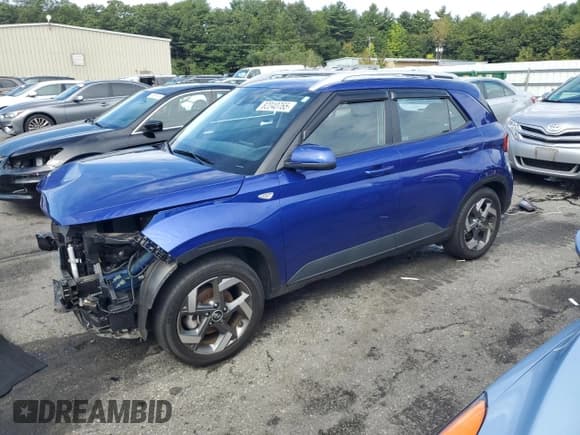 ✅ 2022 Hyundai Venue SEL • VIN: KMHRC8A32NU201352 • Lot: 82040765. Listed on Copart with 24,258 mi. Free auction sales archive from the USA and detailed vehicle history report at DreamBid. Image 1.