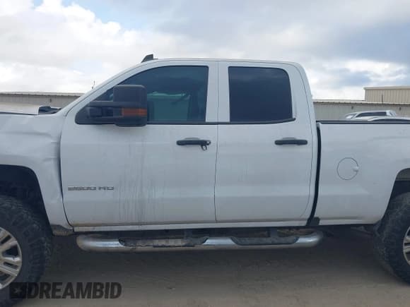 ✅ 2019 Chevrolet Silverado 2500HD Work Truck • VIN: 2GC2KREG3K1114840 • Лот: 43522926. Опубликован ранее на IAAI с пробегом 208 037 миль. Бесплатный доступ к архиву аукционных продаж из США и подробный отчёт об истории автомобиля на DreamBid. Изображение 14.