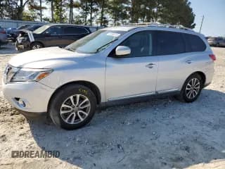✅ 2013 Nissan Pathfinder SL • VIN: 5N1AR2MN6DC634974 • Lot: 83958215. Wystawiony na Copart z przebiegiem 126 208 mil. Bezpłatny archiwum sprzedaży aukcyjnych z USA i szczegółowy raport historii pojazdu na DreamBid. Zdjęcie 1.