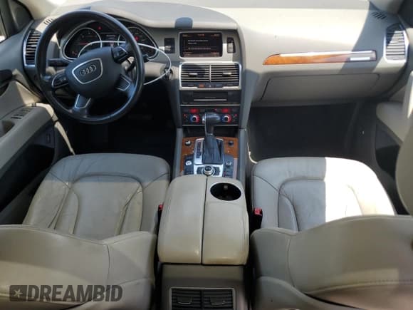 ✅ 2014 Audi Q7 Premium Plus • VIN: WA1LMAFE4ED003200 • Lot: 66798615. Wystawiony na Copart z przebiegiem 138 742 mil. Bezpłatny archiwum sprzedaży aukcyjnych z USA i szczegółowy raport historii pojazdu na DreamBid. Zdjęcie 8.