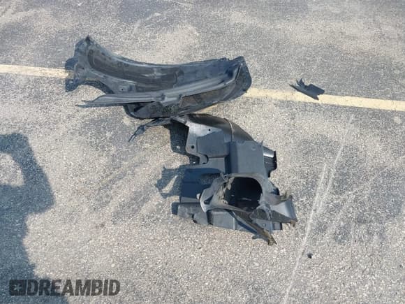 ✅ 2018 Dodge Charger GT • VIN: 2C3CDXJG8JH207520 • Lot: 43165500. Wystawiony na IAAI z przebiegiem 40 311 mil. Bezpłatny archiwum sprzedaży aukcyjnych z USA i szczegółowy raport historii pojazdu na DreamBid. Zdjęcie 12.