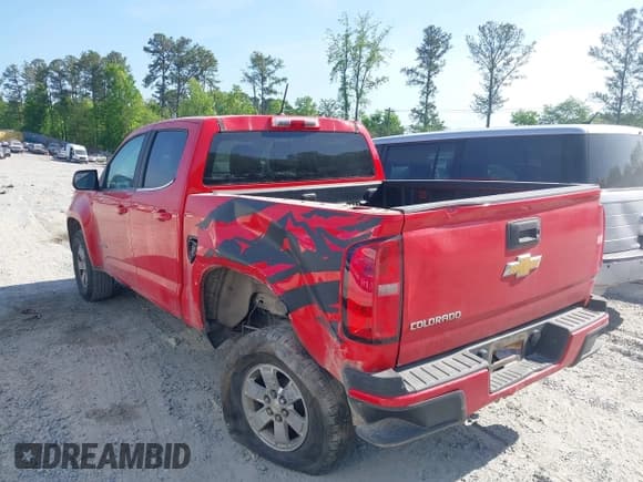 ✅ 2018 Chevrolet Colorado 2WD Work Truck • VIN: 1GCGSBEA8J1228460 • Lot: 42070574. Listed on IAAI with 186,745 mi. Free auction sales archive from the USA and detailed vehicle history report at DreamBid. Image 14.