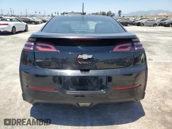 ✅ 2015 Chevrolet Volt • VIN: 1G1RC6E48FU129398 • Lot: 60873294. Wystawiony na Copart z przebiegiem 149 178 mil. Bezpłatny archiwum sprzedaży aukcyjnych z USA i szczegółowy raport historii pojazdu na DreamBid. Zdjęcie 6.