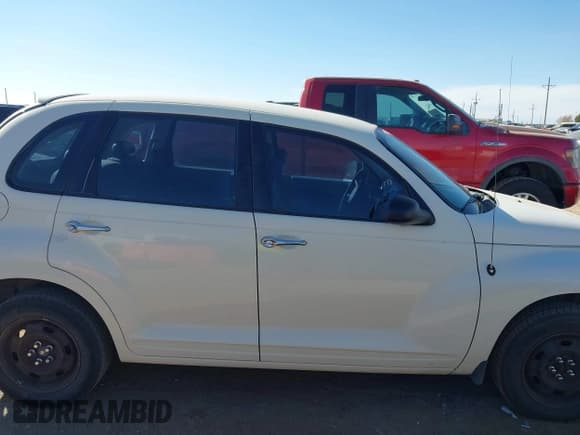 ✅ 2008 Chrysler PT Cruiser • VIN: 3A8FY48B28T104691 • Лот: 43723669. Опубликован ранее на IAAI с пробегом 141 208 миль. Бесплатный доступ к архиву аукционных продаж из США и подробный отчёт об истории автомобиля на DreamBid. Изображение 13.