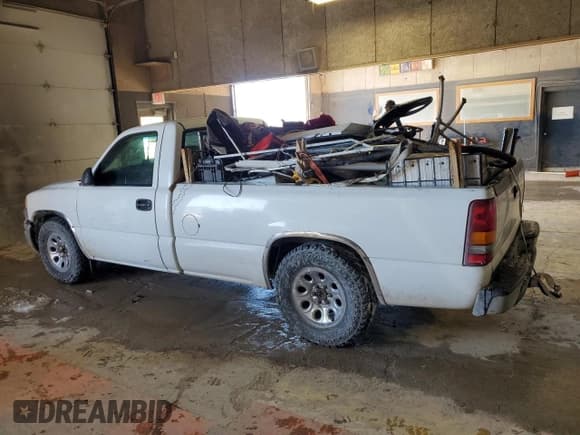 ✅ 2006 GMC Sierra 1500 Work Truck • VIN: 1GTEC14V96E201982 • Лот: 46054405. Опубликован ранее на Copart с пробегом 266 687 миль. Бесплатный доступ к архиву аукционных продаж из США и подробный отчёт об истории автомобиля на DreamBid. Изображение 2.