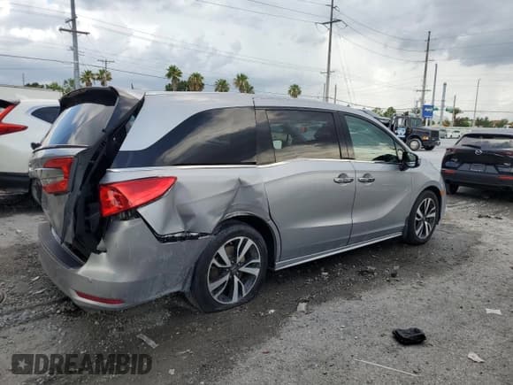 ✅ 2018 Honda Odyssey Elite • VIN: 5FNRL6H94JB013762 • Lot: 60725905. Listed on Copart with 98,286 mi. Free auction sales archive from the USA and detailed vehicle history report at DreamBid. Image 3.