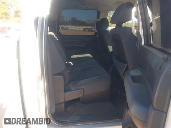 ✅ 2007 Chevrolet Silverado 1500 1LT • VIN: 2GCEC13J871688674 • Lot: 43707213. Wystawiony na IAAI z przebiegiem 293 504 mil. Bezpłatny archiwum sprzedaży aukcyjnych z USA i szczegółowy raport historii pojazdu na DreamBid. Zdjęcie 8.