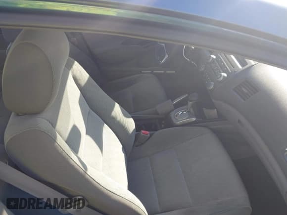 ✅ 2011 Honda Civic LX • VIN: 19XFA1F52BE037187 • Lot: 43804754. Wystawiony na IAAI z przebiegiem 210 849 mil. Bezpłatny archiwum sprzedaży aukcyjnych z USA i szczegółowy raport historii pojazdu na DreamBid. Zdjęcie 5.