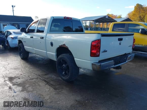 ✅ 2008 Dodge 1500 ST • VIN: 1D7HU18288J165213 • Lot: 43489605. Wystawiony na IAAI z przebiegiem 276 496 mil. Bezpłatny archiwum sprzedaży aukcyjnych z USA i szczegółowy raport historii pojazdu na DreamBid. Zdjęcie 3.