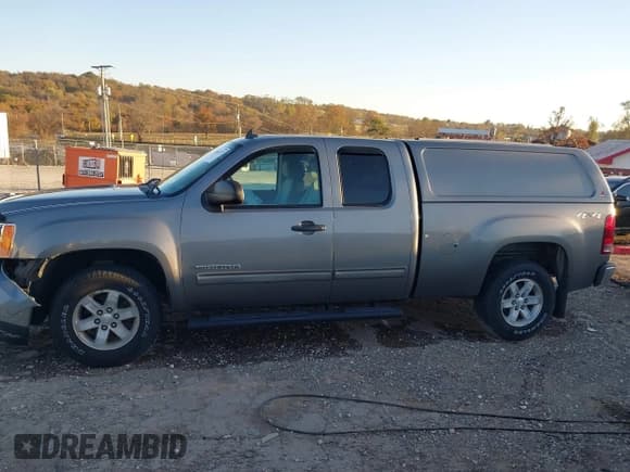 ✅ 2012 GMC Sierra 1500 SLE • VIN: 1GTR2VE78CZ205540 • Lot: 43681273. Wystawiony na IAAI z przebiegiem 104 525 mil. Bezpłatny archiwum sprzedaży aukcyjnych z USA i szczegółowy raport historii pojazdu na DreamBid. Zdjęcie 14.