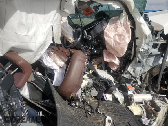 ✅ 2022 Toyota 4Runner Limited • VIN: JTEKU5JRXN5986411 • Лот: 57306445. Опубликован ранее на Copart с пробегом Не указан. Бесплатный доступ к архиву аукционных продаж из США и подробный отчёт об истории автомобиля на DreamBid. Изображение 8.