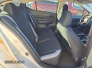 ✅ 2025 Nissan Versa S • VIN: 3N1CN8DVXSL831551 • Lot: 90045805. Wystawiony na Copart z przebiegiem 10 679 mil. Bezpłatny archiwum sprzedaży aukcyjnych z USA i szczegółowy raport historii pojazdu na DreamBid. Zdjęcie 10.