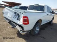 ✅ 2024 Ram 2500 Tradesman • VIN: 3C6UR5CLXRG222734 • Lot: 41689397. Wystawiony na IAAI z przebiegiem 4 685 mil. Bezpłatny archiwum sprzedaży aukcyjnych z USA i szczegółowy raport historii pojazdu na DreamBid. Zdjęcie 4.