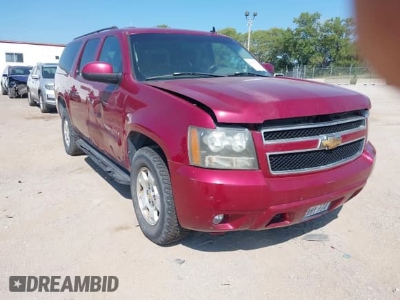 ✅ 2007 Chevrolet Suburban LTZ • VIN: 1GNFK16347J216490 • Lot: 43051041. Listed on IAAI with 160,360 mi. Free auction sales archive from the USA and detailed vehicle history report at DreamBid. Image 1.