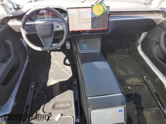 ✅ 2024 Tesla Model S Plaid • VIN: 5YJSA1E60RF541217 • Lot: 80313785. Wystawiony na Copart z przebiegiem 8 639 mil. Bezpłatny archiwum sprzedaży aukcyjnych z USA i szczegółowy raport historii pojazdu na DreamBid. Zdjęcie 8.