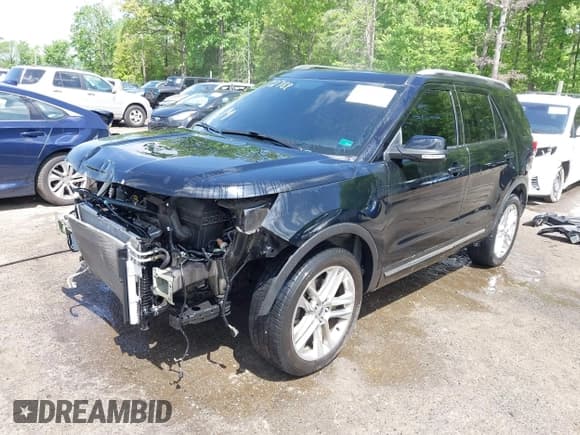 ✅ 2017 Ford Explorer XLT • VIN: 1FM5K8D87HGD47919 • Lot: 42112788. Wystawiony na IAAI z przebiegiem 110 282 mil. Bezpłatny archiwum sprzedaży aukcyjnych z USA i szczegółowy raport historii pojazdu na DreamBid. Zdjęcie 18.