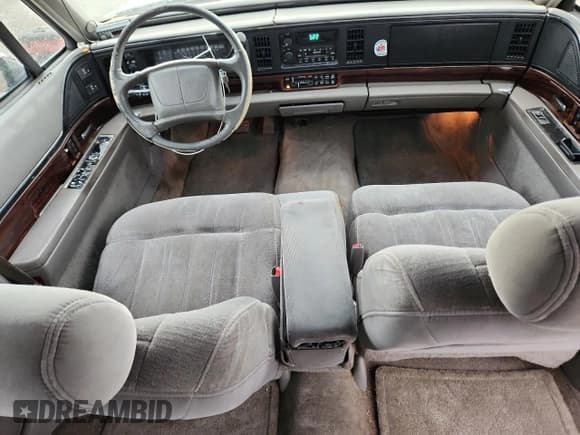 ✅ 1998 Buick LeSabre Custom • VIN: 1G4HP52K4WH546798 • Lot: 81989525. Wystawiony na Copart z przebiegiem 169 914 mil. Bezpłatny archiwum sprzedaży aukcyjnych z USA i szczegółowy raport historii pojazdu na DreamBid. Zdjęcie 8.