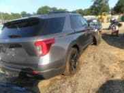 ✅ 2023 Ford Explorer ST-Line • VIN: 1FMSK7KH6PGB21921 • Lot: 42591112. Wystawiony na IAAI z przebiegiem 17 642 mil. Bezpłatny archiwum sprzedaży aukcyjnych z USA i szczegółowy raport historii pojazdu na DreamBid. Zdjęcie 4.