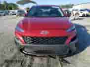 2023 Hyundai Kona SE with VIN KM8K2CAB4PU019413, listed as a Copart auction lot 80839385 with 87,006 mi miles and Salvage title. Bid and sale history available at DreamBid. Image 5.