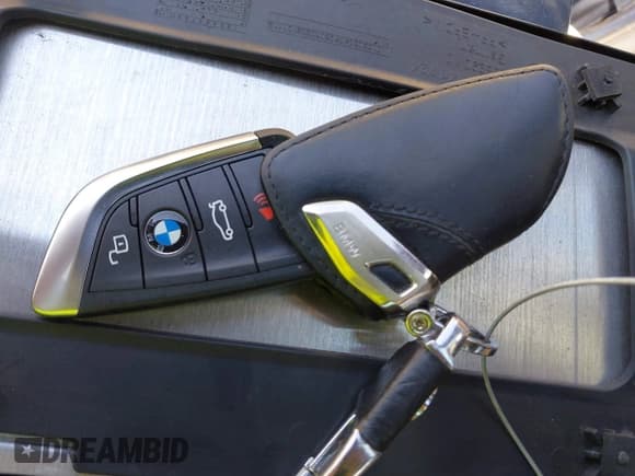 ✅ 2021 BMW 4 Series 430i • VIN: WBA53AP03MCF35322 • Lot: 43355872. Wystawiony na IAAI z przebiegiem 68 721 mil. Bezpłatny archiwum sprzedaży aukcyjnych z USA i szczegółowy raport historii pojazdu na DreamBid. Zdjęcie 11.