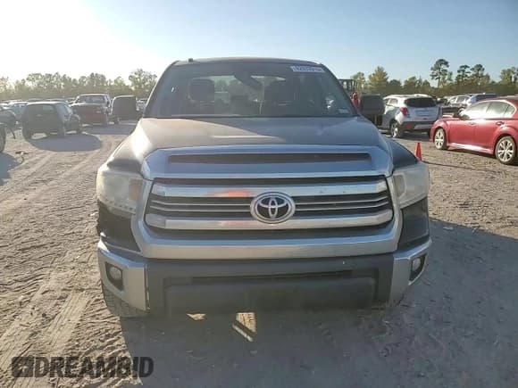 ✅ 2016 Toyota Tundra SR5 • VIN: 5TFDW5F14GX511290 • Лот: 92033915. Опубликован ранее на Copart с пробегом 207 993 миль. Бесплатный доступ к архиву аукционных продаж из США и подробный отчёт об истории автомобиля на DreamBid. Изображение 13.
