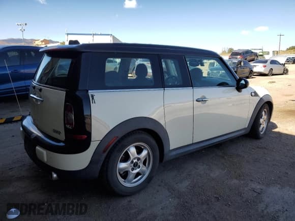 ✅ 2009 MINI Clubman • VIN: WMWML33579TN69485 • Лот: 86173365. Опубликован ранее на Copart с пробегом 190 885 миль. Бесплатный доступ к архиву аукционных продаж из США и подробный отчёт об истории автомобиля на DreamBid. Изображение 3.